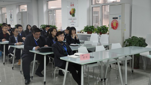 公司举办心理健康教育讲座
