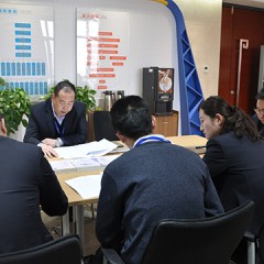 公司党总支委员会组织集体学习