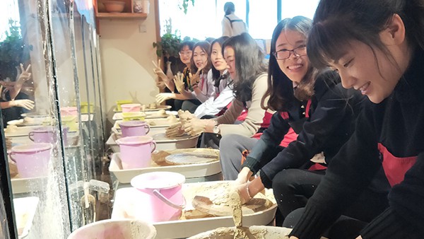 公司举办喜迎“三八”女神节陶艺DIY主题活动