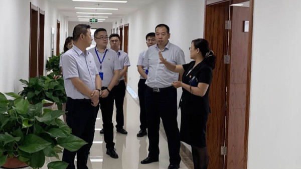 公司领导赴小额贷款公司新区业务部进行区域市场调研