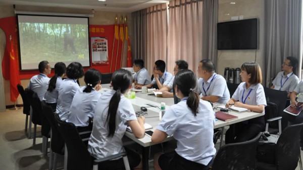 公司党总支召开“不忘初心、牢记使命”主题教育第十一次集体学习会议
