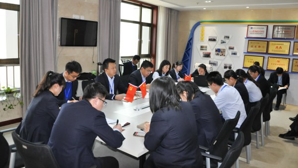 公司党总支组织学习十九届四中全会精神主题党日活动