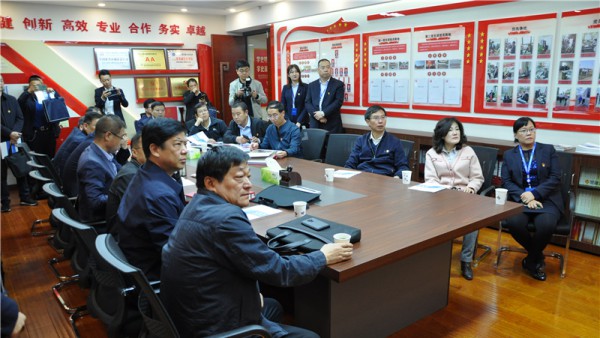 窑煤集团观摩团莅临小额贷款公司参观考察党建工作
