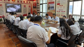 更好肩负起新时代的职责和使命—— 小额贷款公司组织全体党员学习习近平总书记给年轻干部上的“开班第一课”