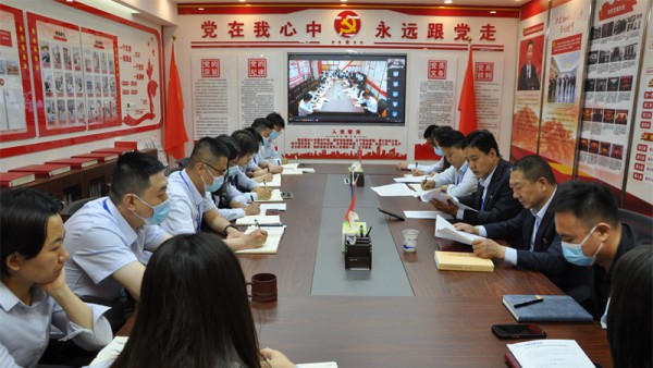 主题教育 | 衷心拥护“两个确立” 忠诚践行“两个维护”——金融资本集团领导干部作主题教育专题党课